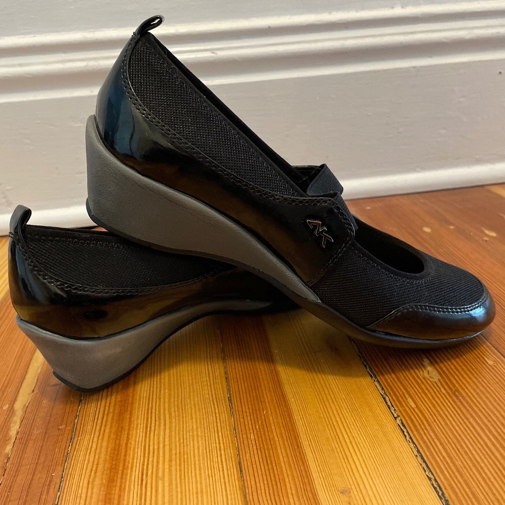 Anne Klein sport work or casual shoe